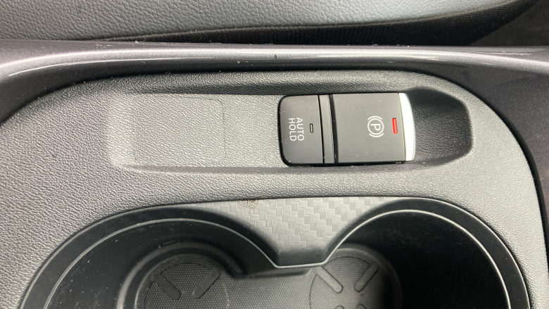 Nissan Juke 1.0 DiG-T 114 N-Connecta 5dr DCT Petrol Hatchback